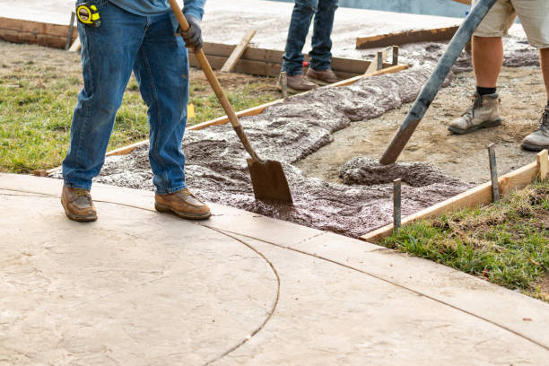 Best Driveways & Floors  in Bettendorf, IA