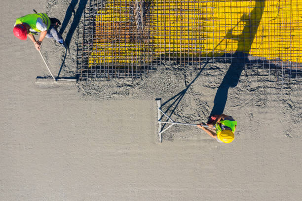 Best Concrete Contractor Near Me  in Bettendorf, IA