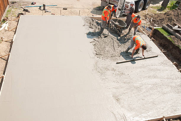 Best Poured Concrete Foundation  in Bettendorf, IA